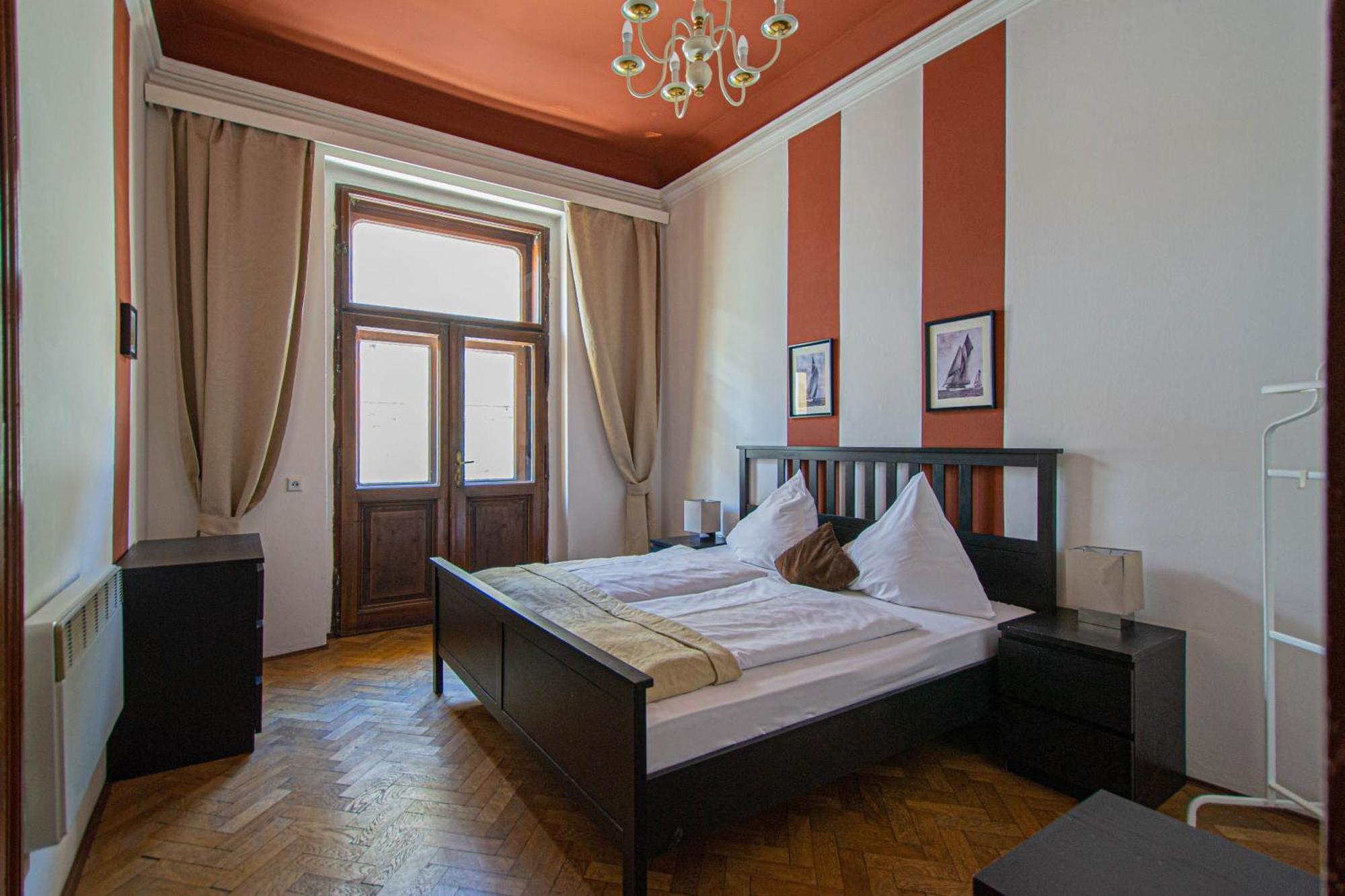 For Celebrations Spacious 3Bdr Apartment With Balcony Praha Bagian luar foto