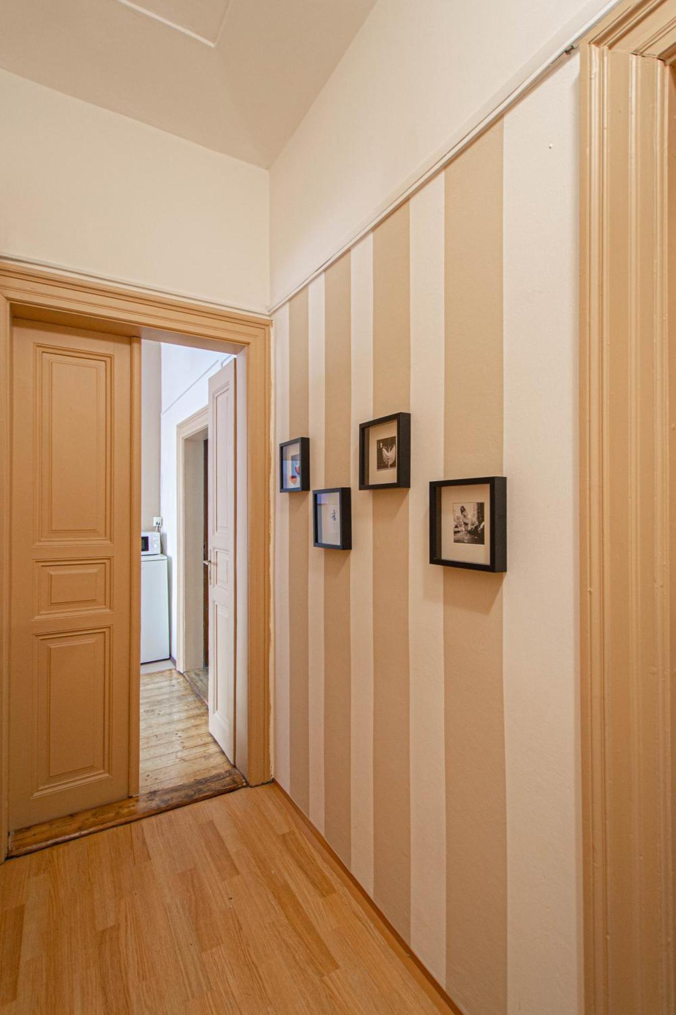 For Celebrations Spacious 3Bdr Apartment With Balcony Praha Bagian luar foto