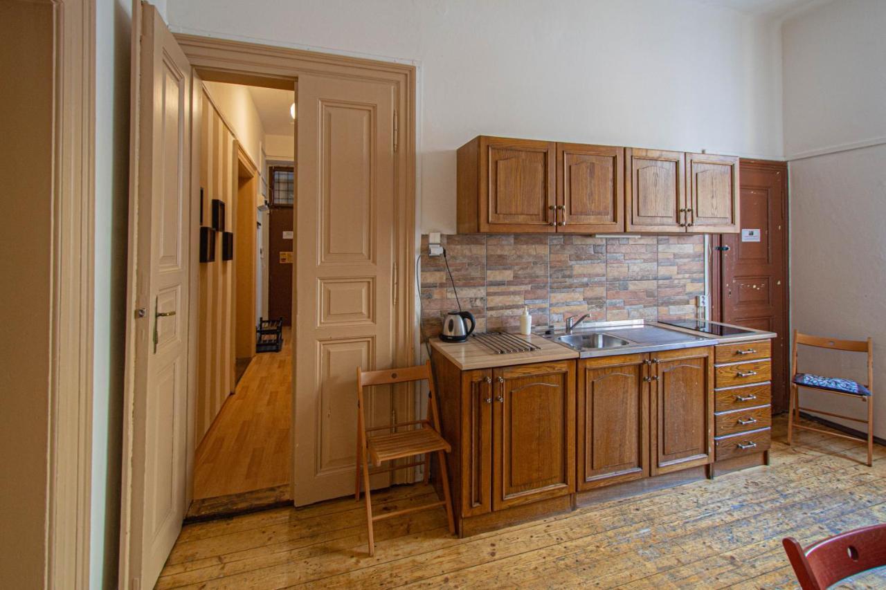 For Celebrations Spacious 3Bdr Apartment With Balcony Praha Bagian luar foto