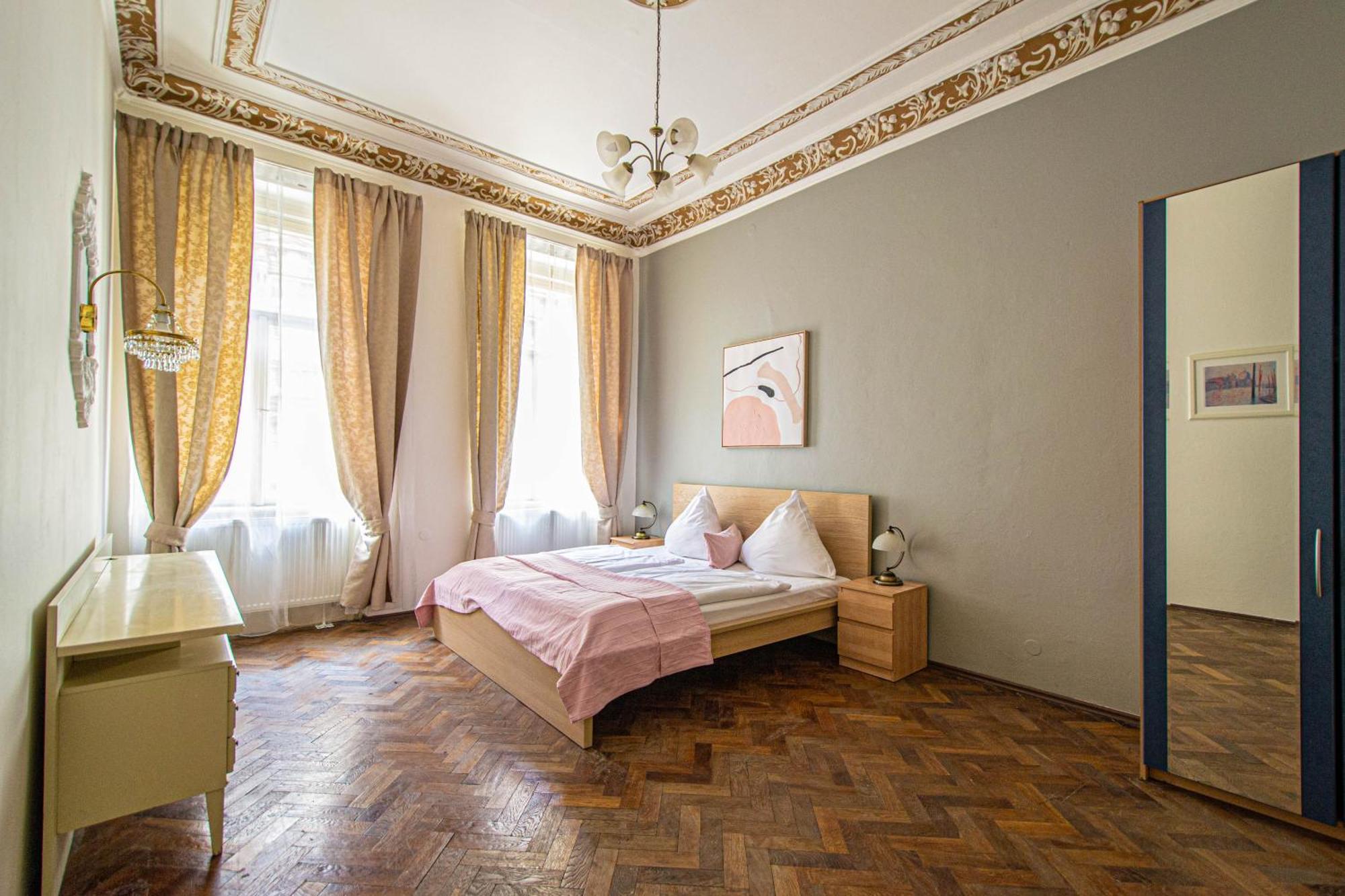 For Celebrations Spacious 3Bdr Apartment With Balcony Praha Bagian luar foto