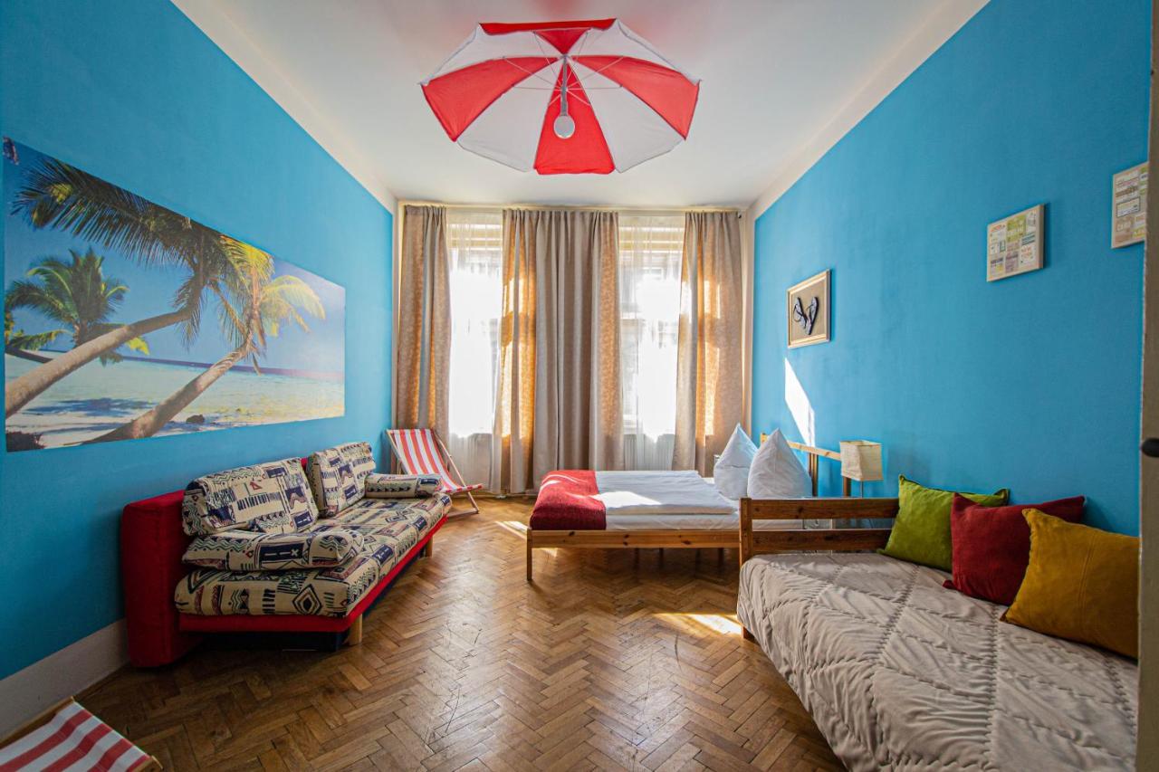 For Celebrations Spacious 3Bdr Apartment With Balcony Praha Bagian luar foto