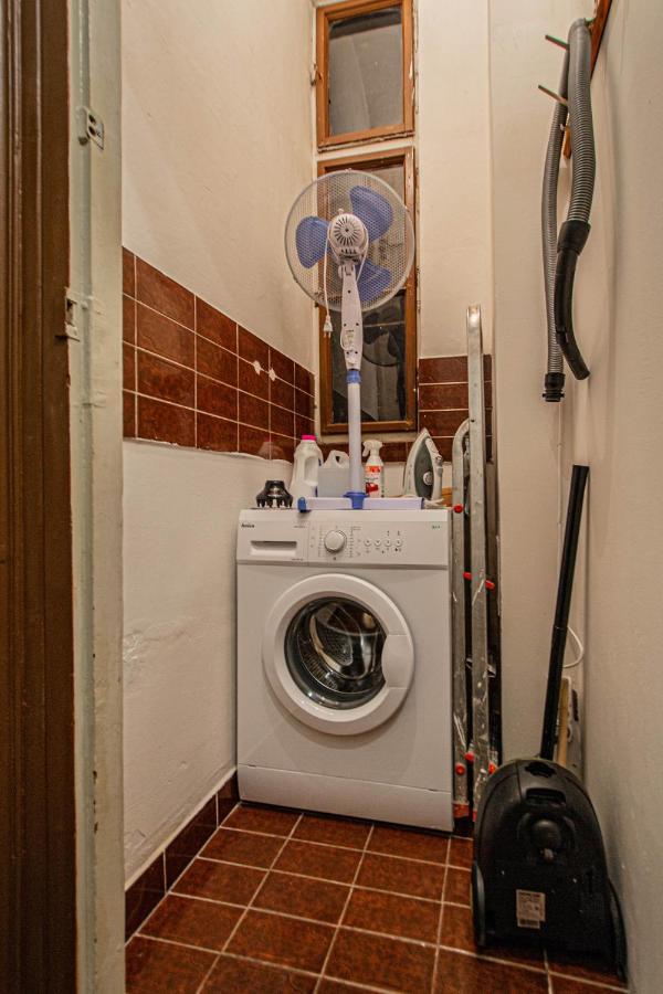 For Celebrations Spacious 3Bdr Apartment With Balcony Praha Bagian luar foto
